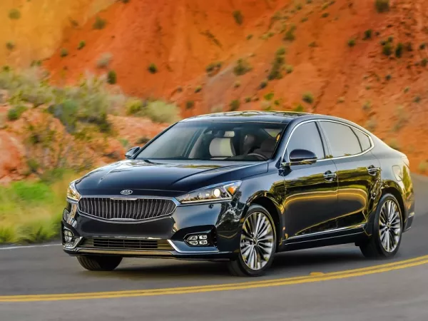 Dịch vụ thay kính chắn gió xe KIA Cadenza tận nơi
